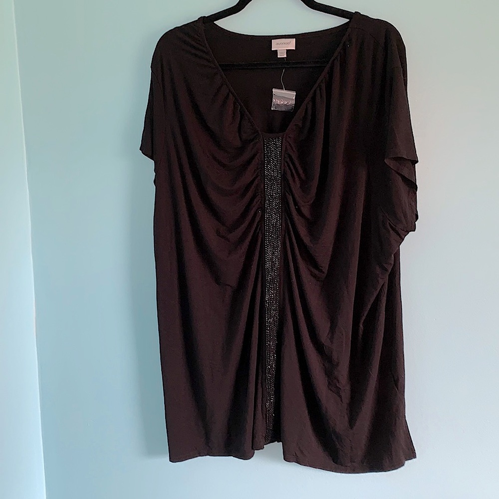Avenue 30/32 NWOT v-neck black shirt with beading
